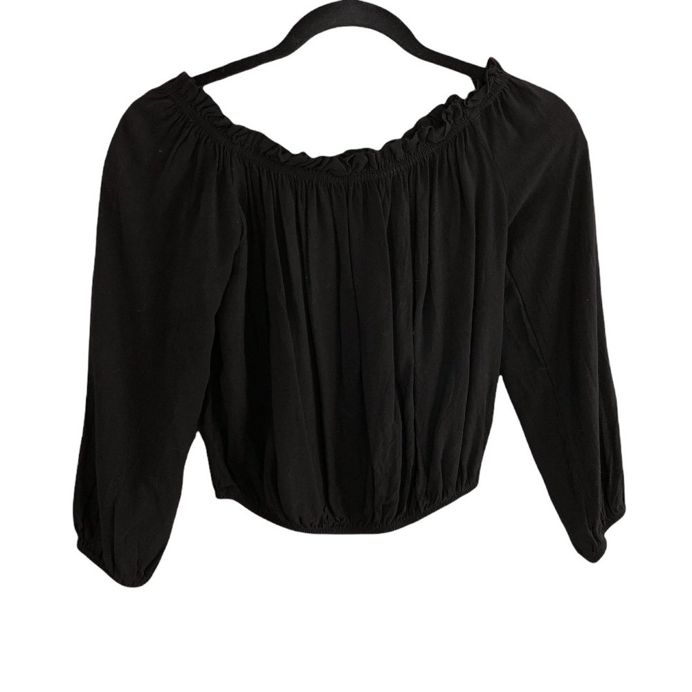 Brandy Melville off the shoulder top